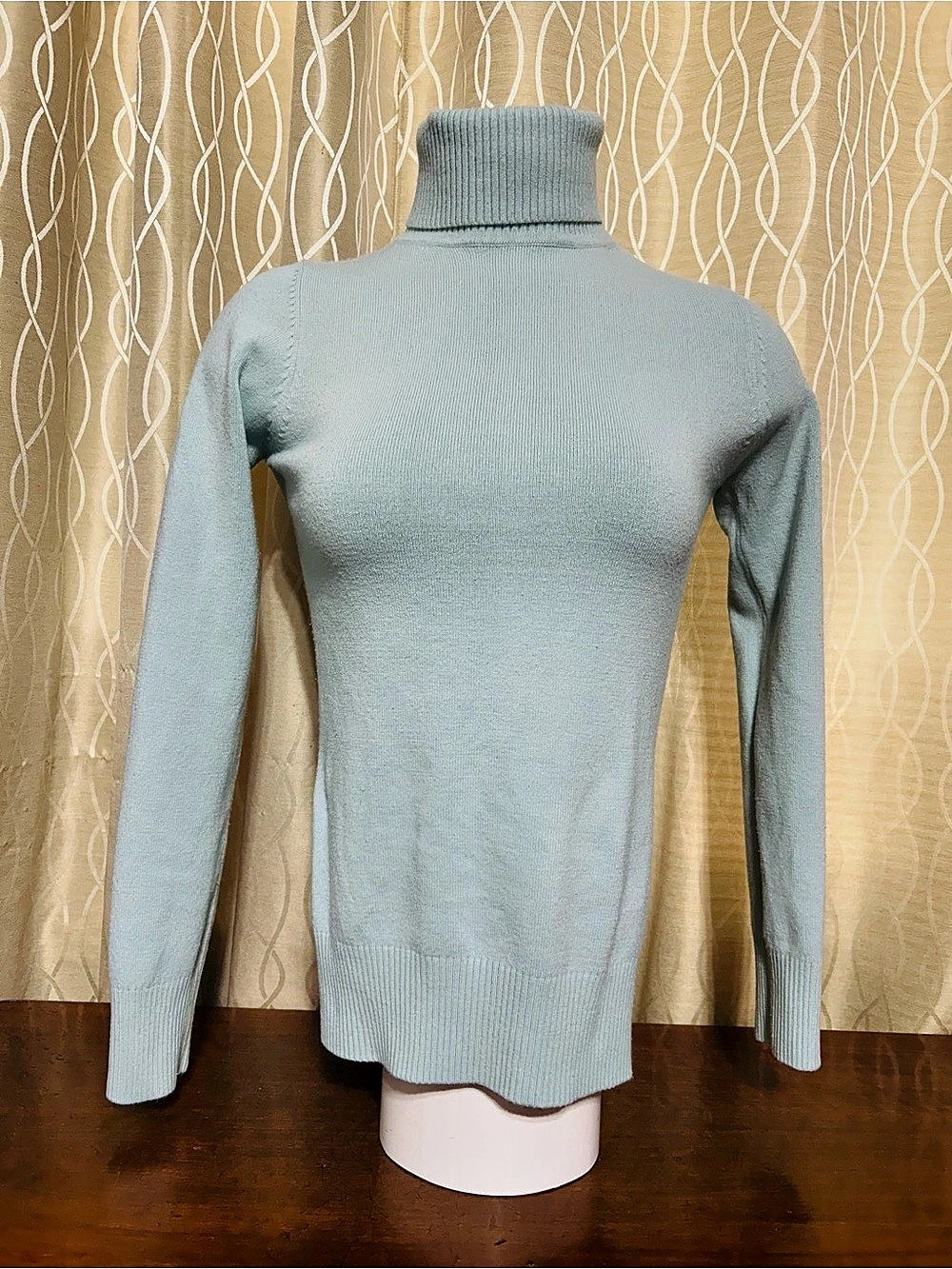 French Connection Babysoft Turtleneck Pullover Mint Green /Blue, Small